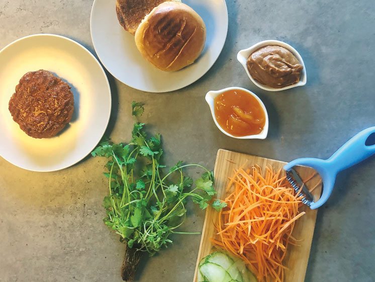 thailandsk inspireret burger